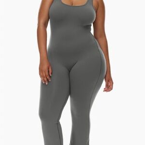 ARITIZA Sleeveless Jumpsuit